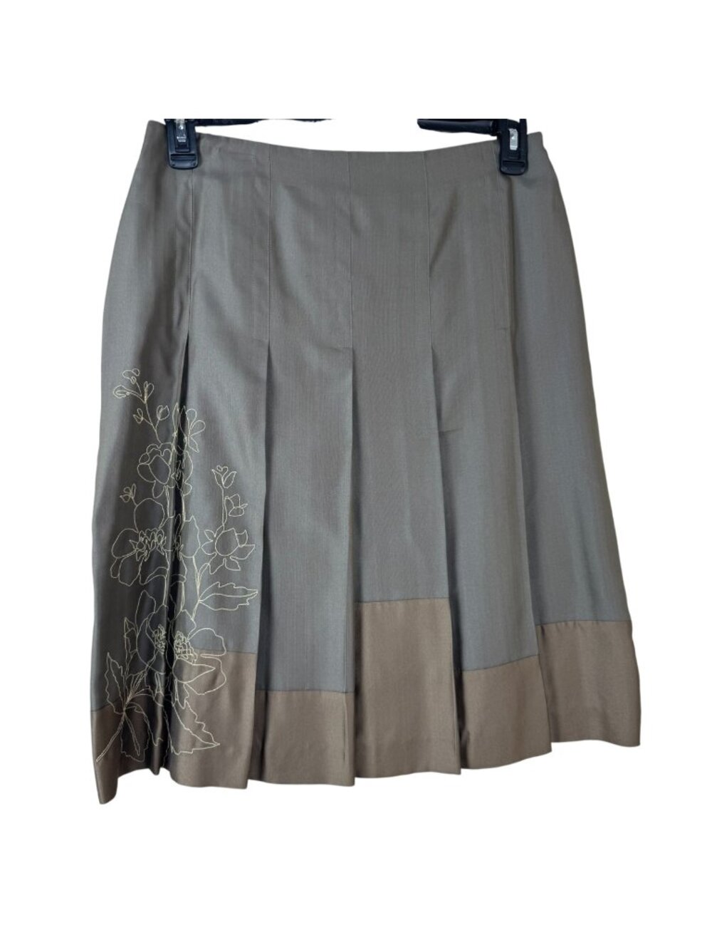 Sigrid Olsen NEW 100% Silk Pleated Embroidered Skirt Size 10 Taupe Midi A Line